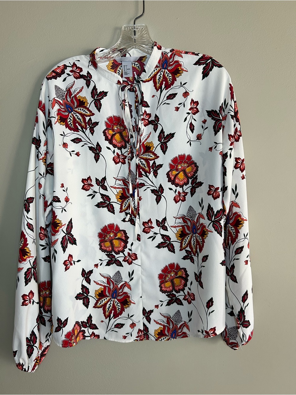 H & M Women's Floral Tie-Neck Blouse - White with Red Floral, M